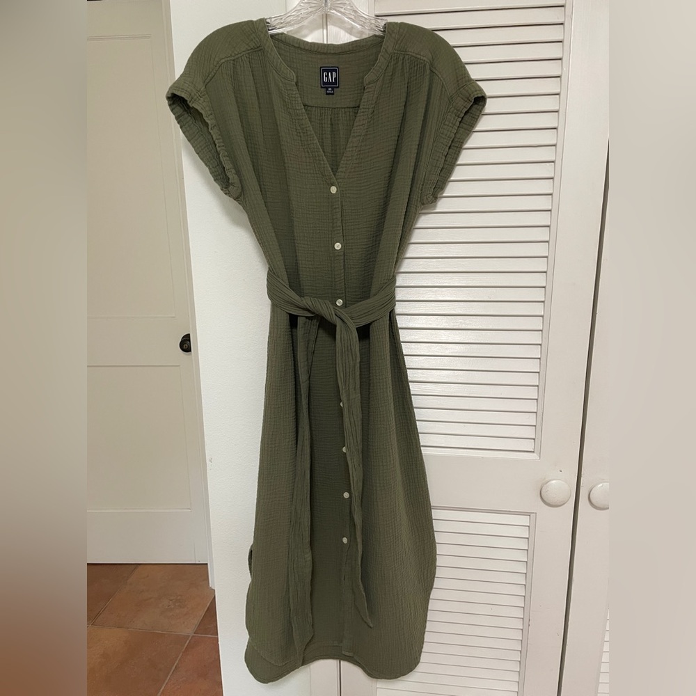 GAP doublecloth / gauze belted olive green midi dress